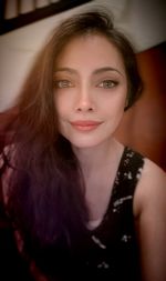 Portrait of a beautiful young woman