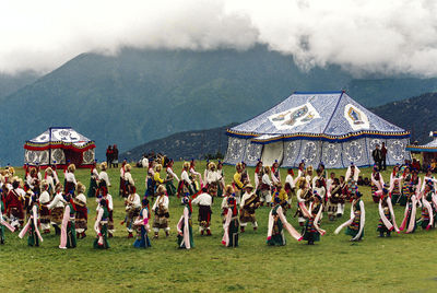 Tibetan dance, shangri-la, china