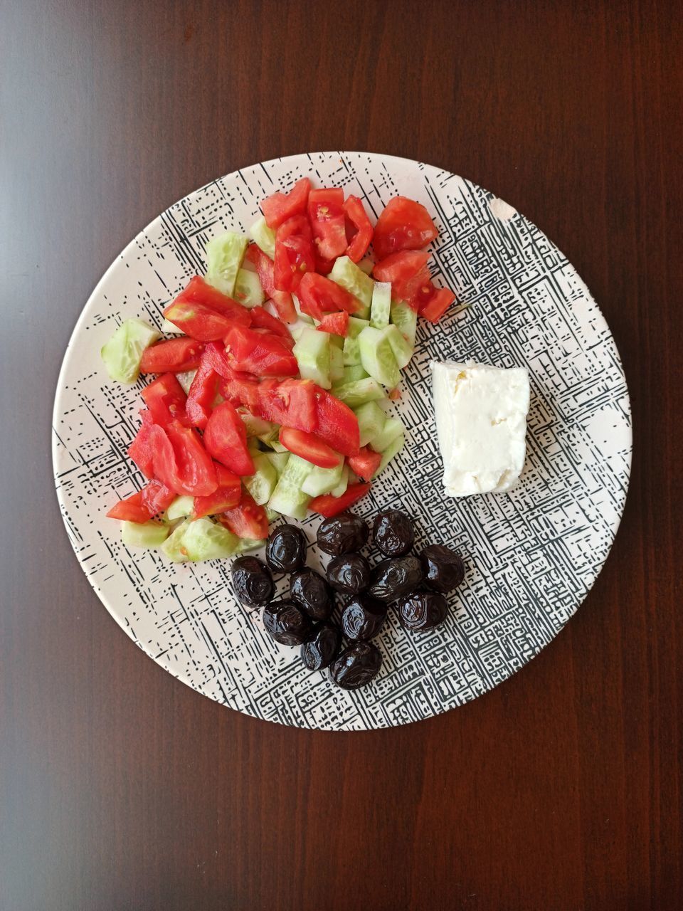 HIGH ANGLE VIEW OF BREAKFAST SERVED IN PLATE