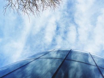 Low angle view of cloudy sky