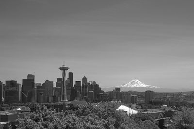 Seattle skyline with view of mt rainer in black and white