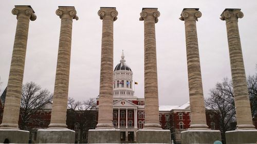 Columns in row