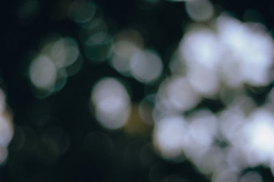 Defocused image of blurred lights