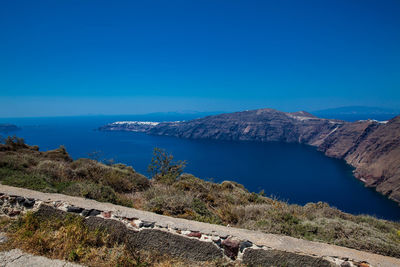Walking trail number 9 between the cities of fira and oia in the santorini island