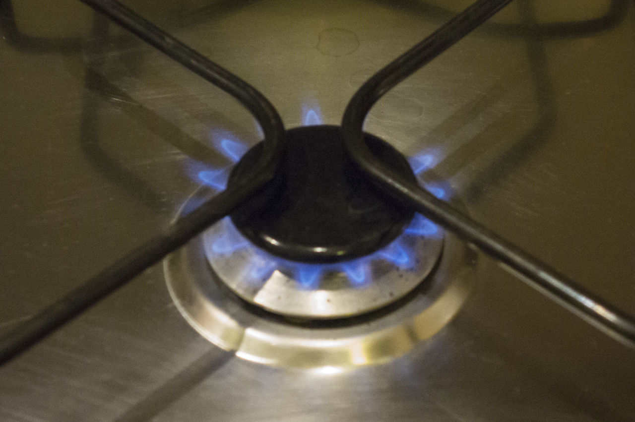 CLOSE-UP OF ELECTRIC LAMP ON TABLE