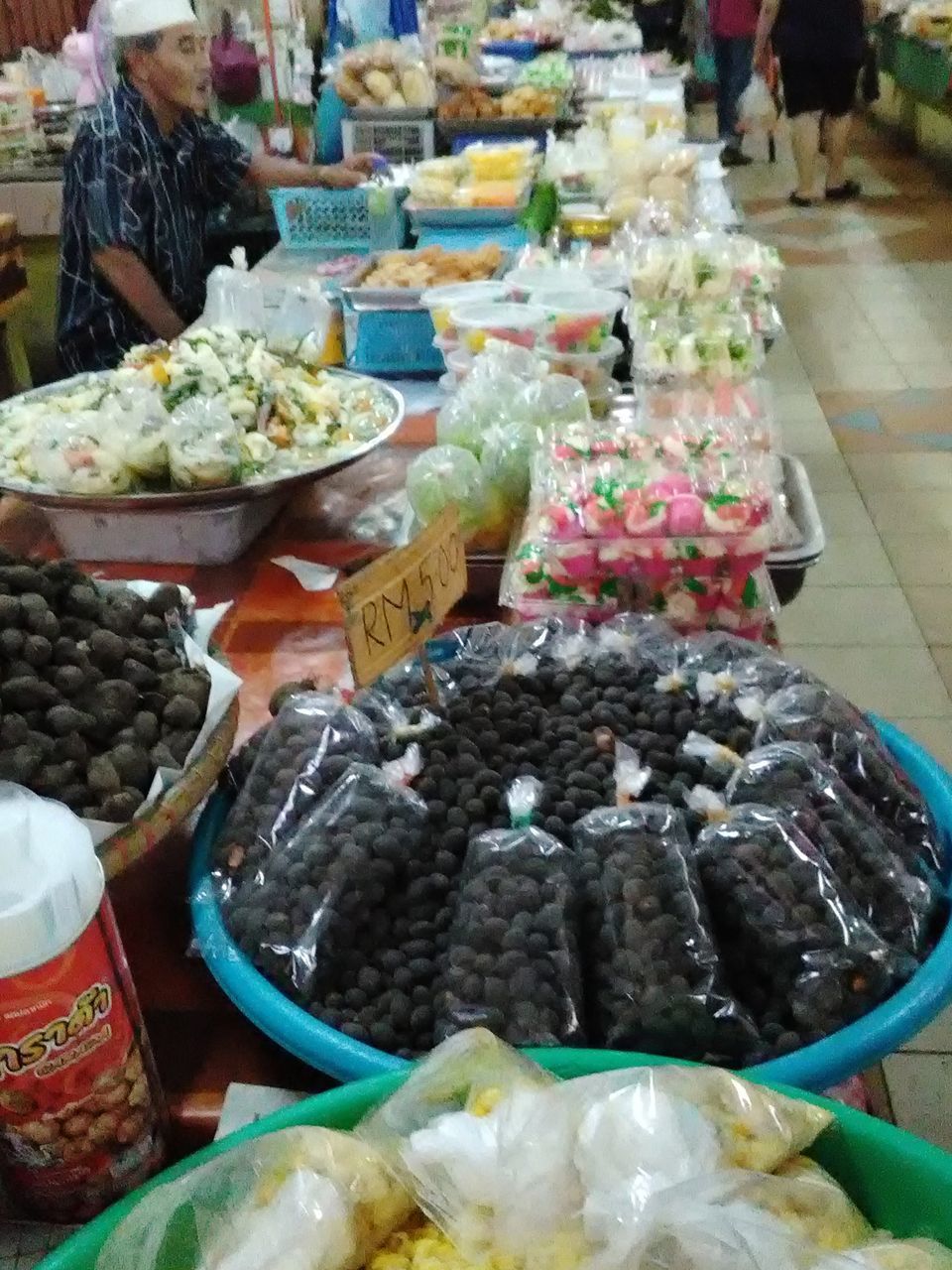 VARIOUS VEGETABLES FOR SALE AT MARKET