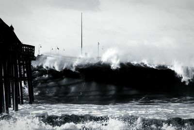 Waves splashing in water