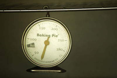 Thermometers, oven thermometers, heat levels that can be controlled in cooking, etc.