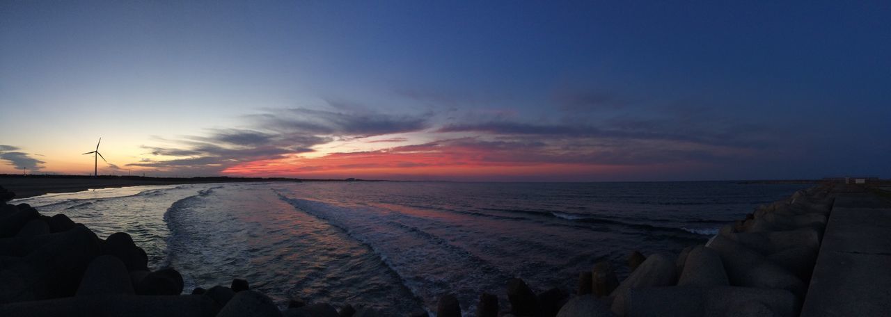 sea, water, horizon over water, tranquil scene, scenics, sky, tranquility, beauty in nature, beach, sunset, nature, shore, idyllic, cloud - sky, blue, coastline, outdoors, dusk, no people, cloud