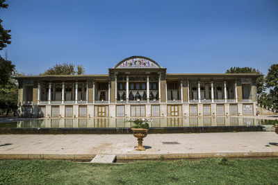 Fountain in front of building