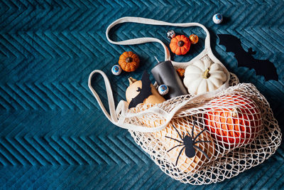 Sustainable halloween. eco-friendly halloween, plastic free trick-or-treating, green halloween