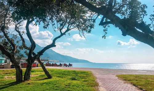 Scenic view of sea against sky