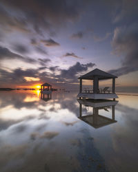 Floating gazebo