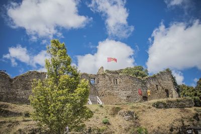 Scenic view of fort against sky