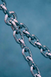 Metallic chain for security, chain links