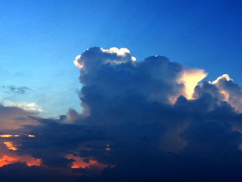 Low angle view of cloudy sky