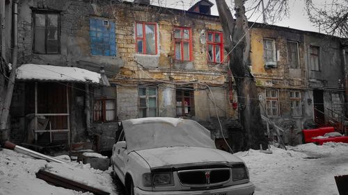 Abandoned car in winter