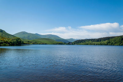 Hiking around lake guéry