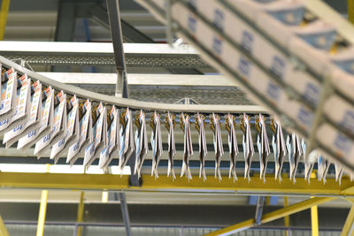 Machines for transport, conveyor belt in a printing shop