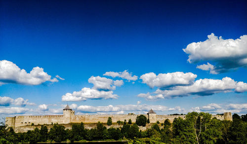 View of fort against cloudy sky