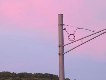 High section of pole against sky