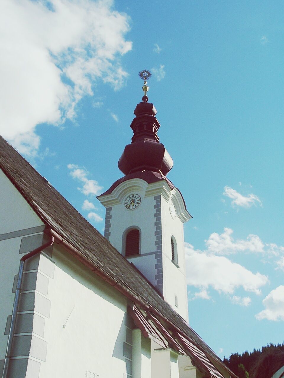 LOW ANGLE VIEW OF CHURCH AGAINST SKY