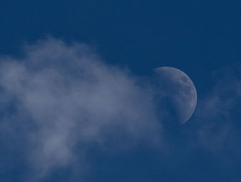 Low angle view of cloudy sky