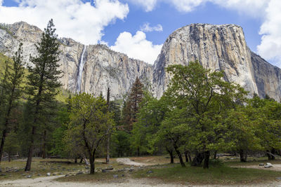 El capitan granite mountain and waterfall in yosemite national park, united states