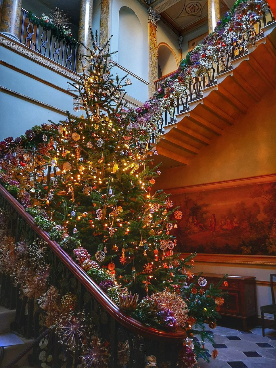 ILLUMINATED CHRISTMAS TREE ON BUILDING