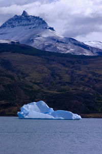 Scenic view of glaciers against cloudy sky, patagonia argentina