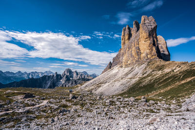 Panoramic view of the sexten dolomites in italy. view of the three peaks.