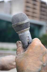 Close-up of human hand