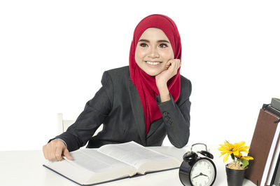 Portrait of a smiling young woman