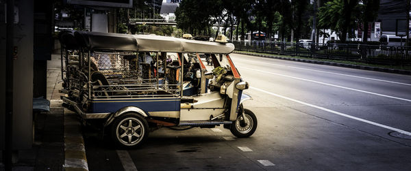 Bicycle on street in city