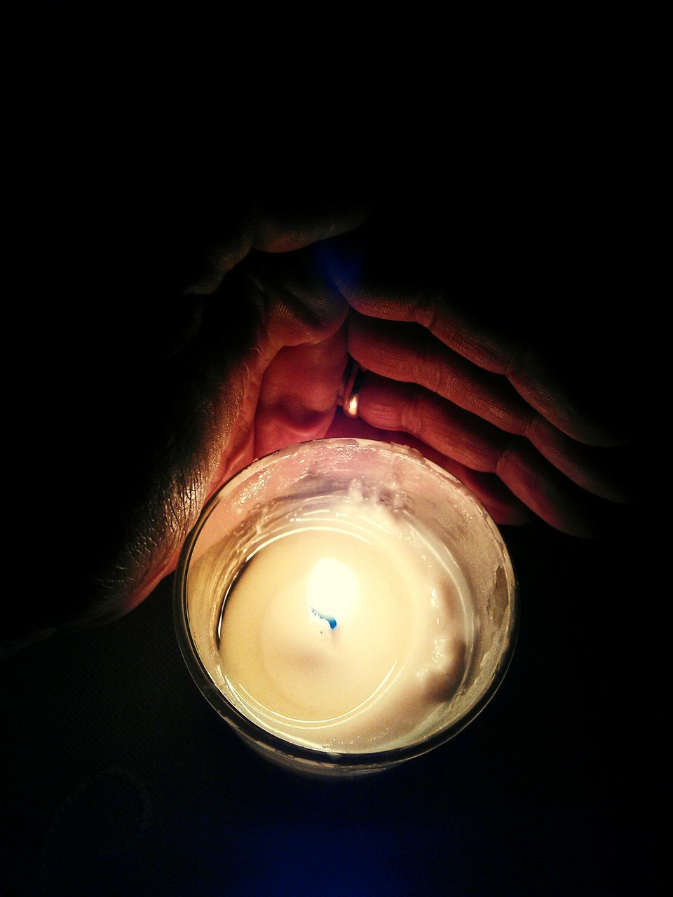 indoors, illuminated, burning, glowing, flame, dark, fire - natural phenomenon, black background, heat - temperature, lighting equipment, close-up, darkroom, lit, light - natural phenomenon, studio shot, candle, night, electricity, copy space, single object