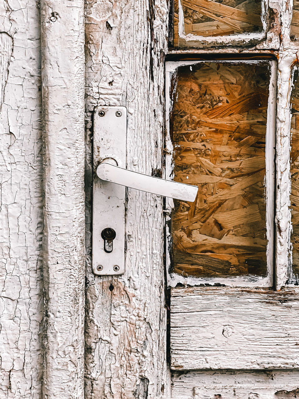 FULL FRAME SHOT OF OLD DOOR