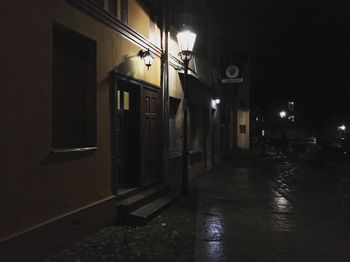 Illuminated corridor