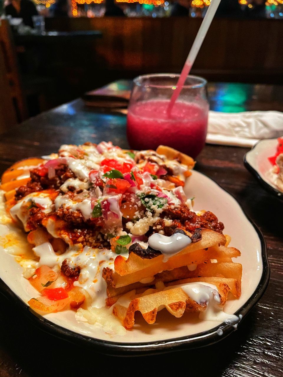 CLOSE-UP OF FOOD IN PLATE ON TABLE