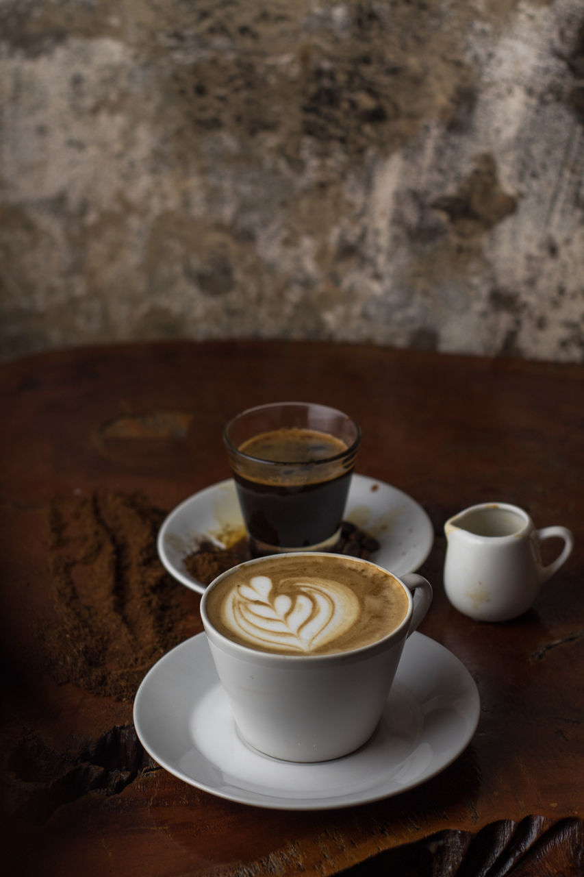 CLOSE-UP OF COFFEE CUP WITH TEA