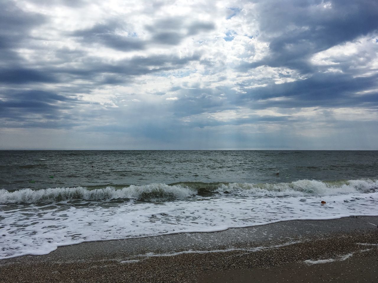 sky, sea, cloud - sky, horizon over water, horizon, water, beauty in nature, scenics - nature, beach, land, motion, wave, sport, aquatic sport, tranquility, tranquil scene, nature, surfing, outdoors, power in nature