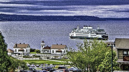 Buildings with waterfront