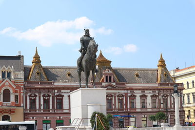 Statue of historical building