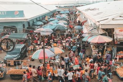 Busy wet market