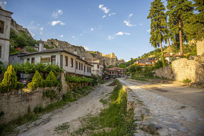 Melnik, bulgaria typical street and old houses in historical town of melnik, bulgaria.