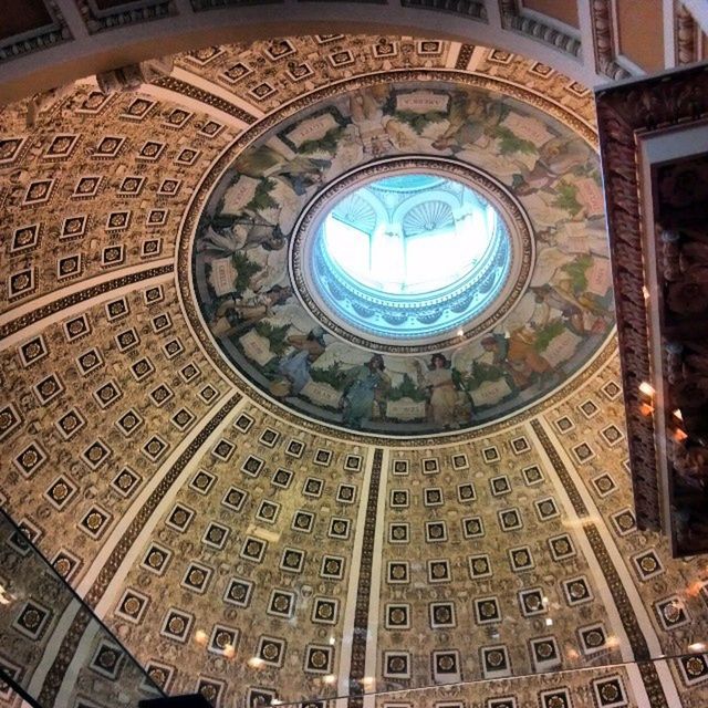 indoors, architecture, built structure, ceiling, low angle view, pattern, architectural feature, design, dome, arch, ornate, famous place, circle, travel destinations, history, directly below, travel, tourism, building exterior, interior