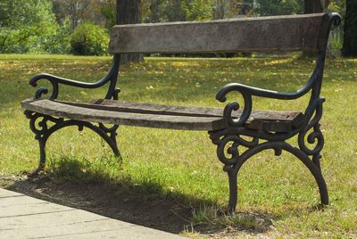 Empty bench in park