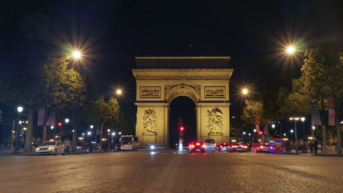 Triumphal arch at night