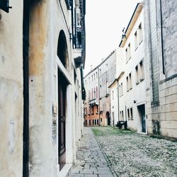 Narrow alley in alley