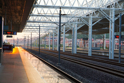 Railroad station platform