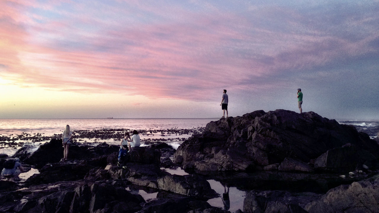 sea, sky, horizon over water, water, rock - object, cloud - sky, sunset, scenics, beach, shore, beauty in nature, tranquil scene, tranquility, nature, silhouette, rock formation, cloud, cloudy, rock